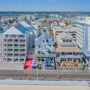 https://boardwalk-terrace.ocean-city-hotels.net