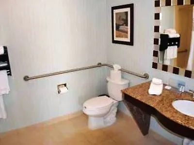 Hampton Inn & Suites Nashville At Opryland Hotel
